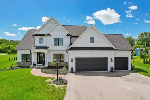 w2481 Leasure Way, East Troy, WI 53120