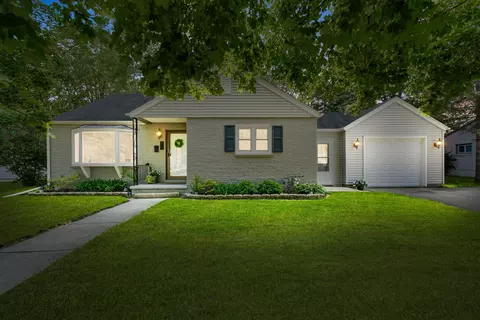 960 Lincoln, West Bend, WI 53095
