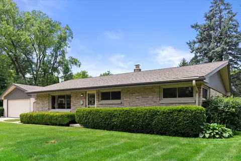 5855 N River Frst, Glendale, WI 53209