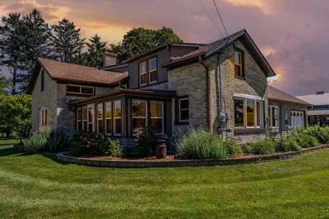 n1182 County Road P, Rubicon, WI 53078