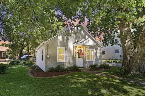 324 Madison, Walworth, WI 53184