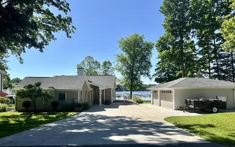 w335n6520 Lakeview, Merton, WI 53066
