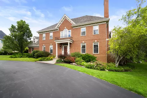 10624 N Gazebo Hl, Mequon, WI 53092