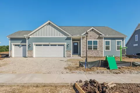 9233 S Overlook, Franklin, WI 53132