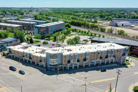 2121 S Kinnickinnic #114, Milwaukee, WI 53207