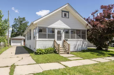 1712 71st, Kenosha, WI 53143