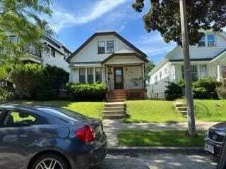 3415 W Arthur, Milwaukee, WI 53215