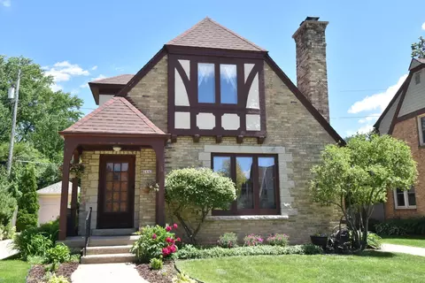 2642 N 66th, Wauwatosa, WI 53213