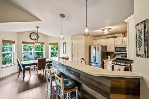 7133 W Rawson, Franklin, WI 53132