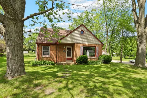 4200 W Clinton, Milwaukee, WI 53209