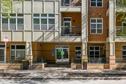 1915 N Water #107, Milwaukee, WI 53202