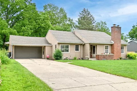 2362 N 102nd, Wauwatosa, WI 53226