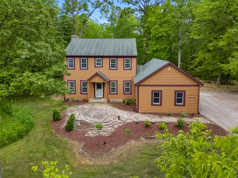 13737 N Lake Shr, Mequon, WI 53097