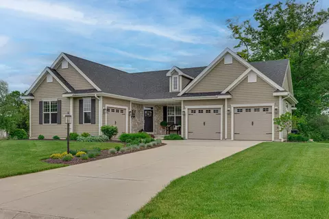 10749 N Tree Sparrow, Mequon, WI 53097