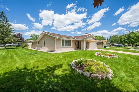1130 W Willow, Oak Creek, WI 53154