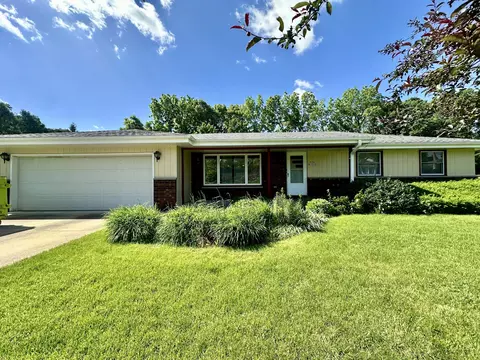 s76w20103 Sunny Hl, Muskego, WI 53150