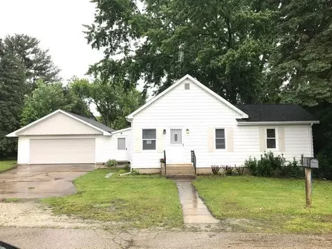 117 E North, Silver Lake, WI 53170