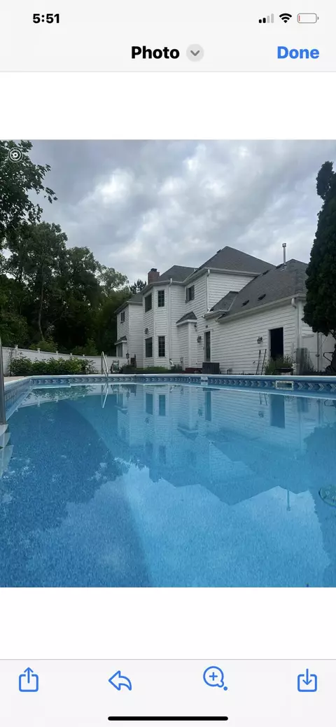 2345 Robbie, Brookfield, WI 53005