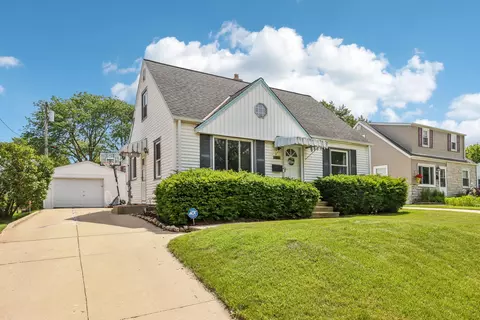 6521 W Bennett, Milwaukee, WI 53219