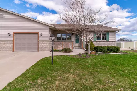 713 S Lincoln, Howards Grove, WI 53083
