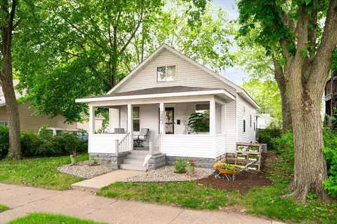 1006 9th, La Crosse, WI 54601