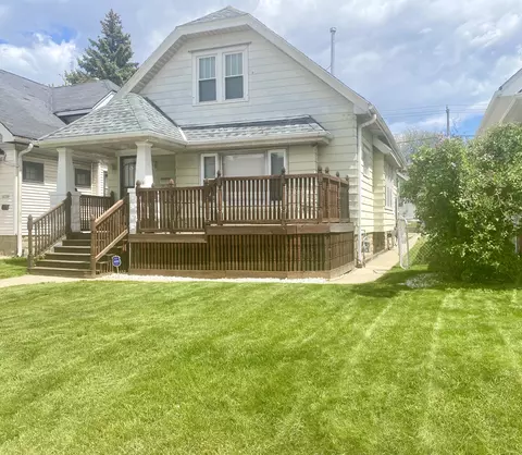 3866 N 27th, Milwaukee, WI 53216