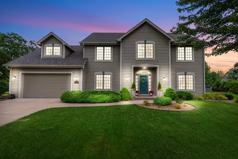 w73n412 Greystone, Cedarburg, WI 53012
