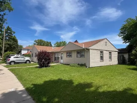 6000 N 38th #6004, Milwaukee, WI 53209