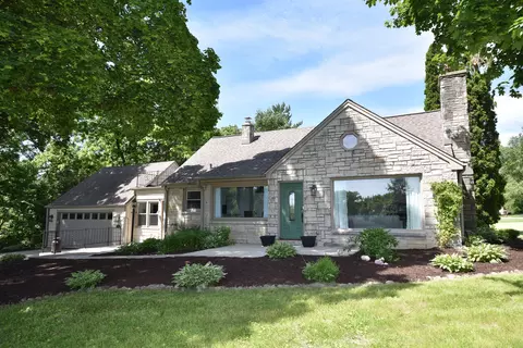 1505 S Arcadian, New Berlin, WI 53151