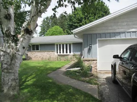 241 Globe Hts, Mount Pleasant, WI 53406