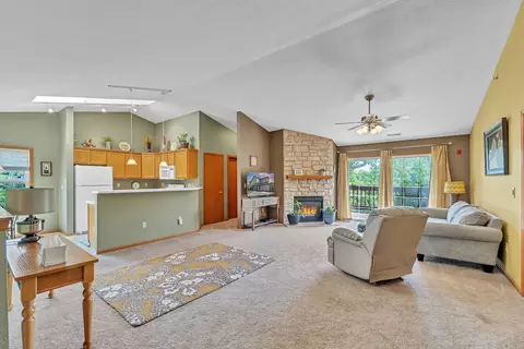 7937 S Scepter #2, Franklin, WI 53132