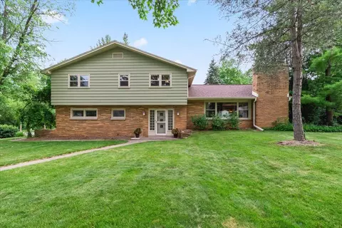 n85w6117 Willowbrooke, Cedarburg, WI 53012
