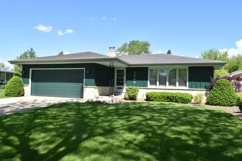 3640 E Briandean, Oak Creek, WI 53154