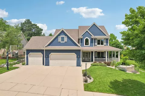2610 River Rdg, Waukesha, WI 53189
