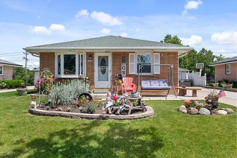 2408 W Halsey, Milwaukee, WI 53221