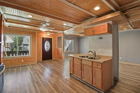 3270 N Holton, Milwaukee, WI 53212