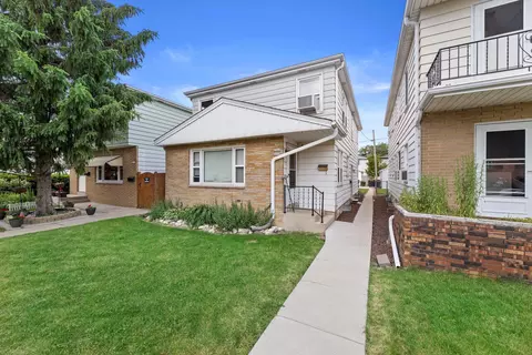 2058 S 56th #2060, West Allis, WI 53219