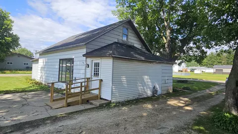 203 N Elizabeth, Readstown, WI 54652