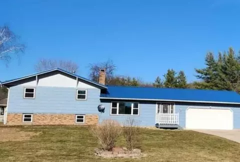 17433 Circle, Rockbridge, WI 53581