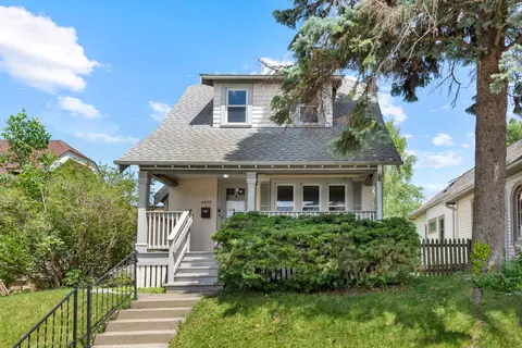 4438 N Bartlett, Shorewood, WI 53211