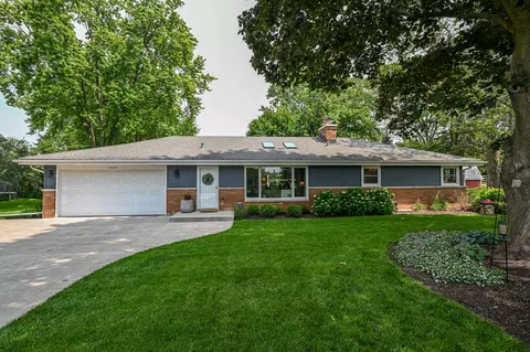 15360 Hackberry, Brookfield, WI 53005