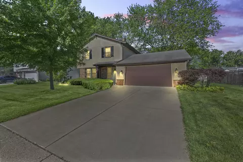 1826 Cottonwood, Waukesha, WI 53189