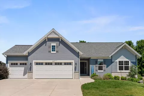 21610 Outcropping, Lannon, WI 53046