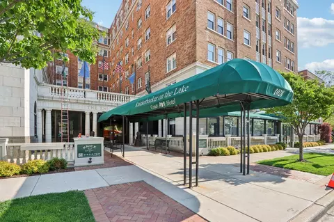 1028 E Juneau #418, Milwaukee, WI 53202