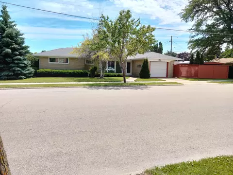 2205 Yout, Racine, WI 53404