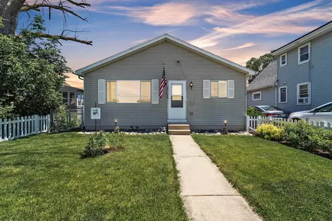 5119 30th, Kenosha, WI 53144