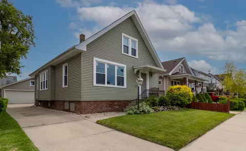 2907 Olive, Racine, WI 53403
