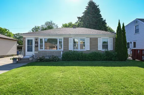 2317 N Wisconsin, Racine, WI 53402