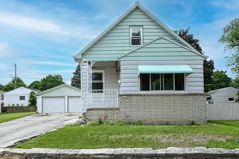 2845 S 68th, Milwaukee, WI 53219