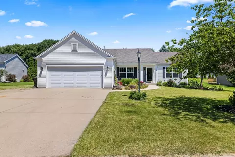 2527 Chelsea, East Troy, WI 53120